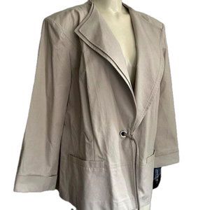 LAFAYETTE NY beige pocketed jacket sz  18. NWT as is (few dots on the front )